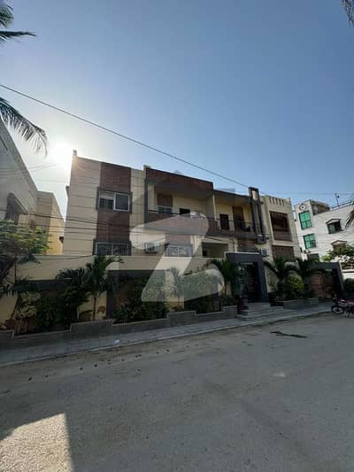 3-Bedroom Drawing Apartment For Sale In Bath Island: This Small Complex Features A Total Of Four Apartments, With A Basement Parking Area For Two Cars And A Servant Quarter.