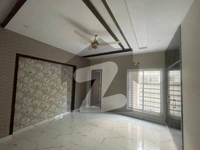 10 Marla Dual Storey Full House For Rent