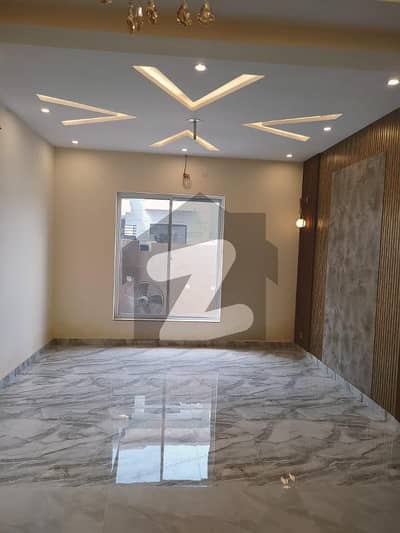 پارک ویو سٹی ۔ ایگزیکٹو بلاک پارک ویو سٹی,لاہور میں 4 کمروں کا 5 مرلہ مکان 1.9 کروڑ میں برائے فروخت۔ پارک ویو سٹی ۔ ایگزیکٹو بلاک پارک ویو سٹی,لاہور میں 4 کمروں کا 5 مرلہ مکان 1.9 کروڑ میں برائے فروخت۔