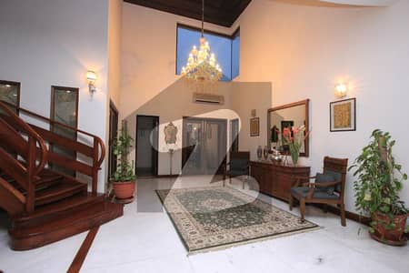 ڈی ایچ اے فیز 3 ڈیفنس (ڈی ایچ اے),لاہور میں 5 کمروں کا 2 کنال مکان 10.95 کروڑ میں برائے فروخت۔