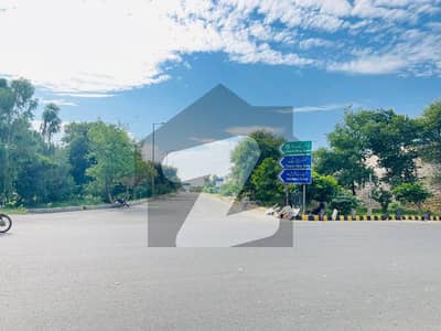 10 Marla Plot Available For Sale In Lake City Sector M-3 Extension 1