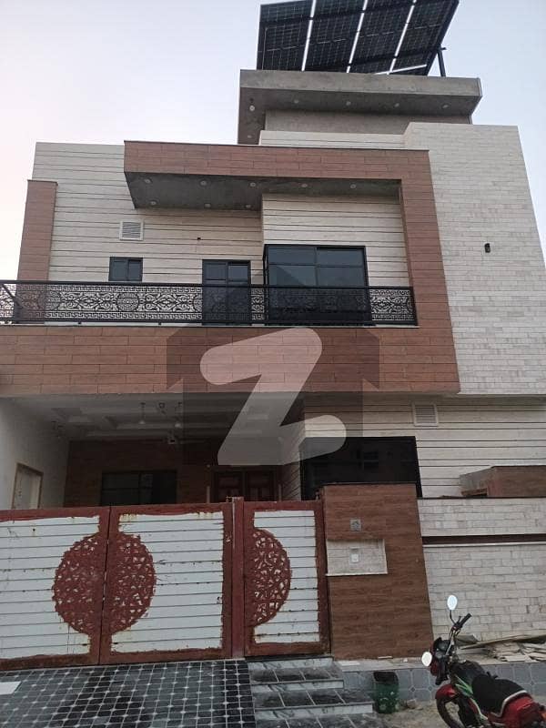 ماڈل سٹی ٹو ستیانہ روڈ,فیصل آباد میں 4 کمروں کا 5 مرلہ مکان 1.9 کروڑ میں برائے فروخت۔ ماڈل سٹی ٹو ستیانہ روڈ,فیصل آباد میں 4 کمروں کا 5 مرلہ مکان 1.9 کروڑ میں برائے فروخت۔