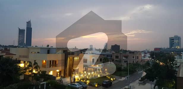 Centrally located 500sq yards house available for sale Centrally located 500sq yards house available for sale