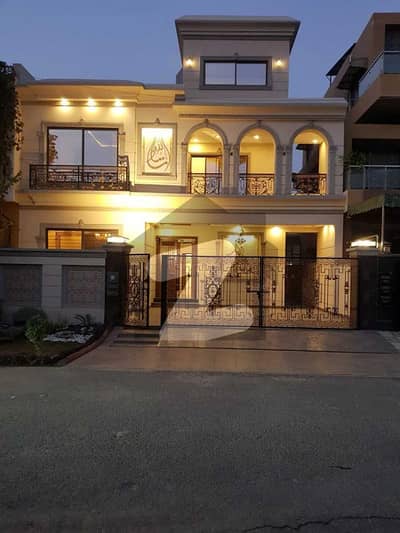 10 Marla Beautiful House Available For Sale In Park View City Tulip Block