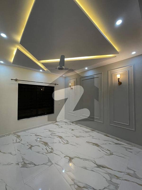 G-13 Beautiful 3570 Ground Floor G-13 Beautiful 3570 Ground Floor