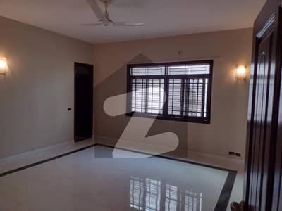 Hot House 5 Bed Room 5 Bath room 2 Kitchen With besment Car parking Poder Room