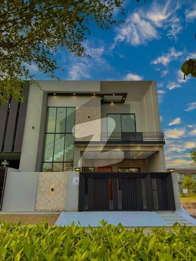 7 Marla Ultra Modern Villa Available For Sale Facing Park Grand Enclave Housing Near Multan Public School. 7 Marla Ultra Modern Villa Available For Sale Facing Park Grand Enclave Housing Near Multan Public School.