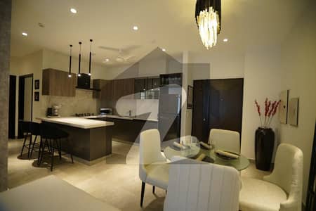 گلبرگ 3 - بلاک سی 2 گلبرگ 3,گلبرگ,لاہور میں 1 کمرے کا 2 مرلہ فلیٹ 1.25 کروڑ میں برائے فروخت۔