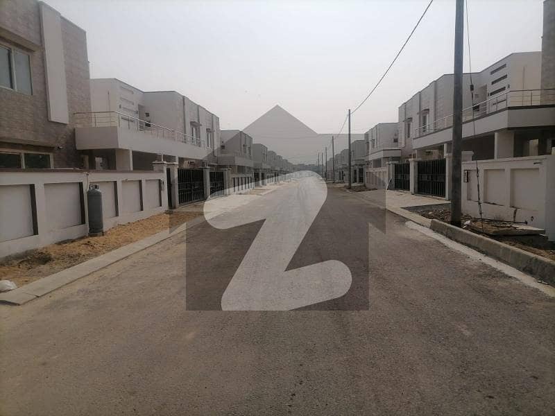 Ideal 350 Square Yards House has landed on market in Falcon Complex New ...