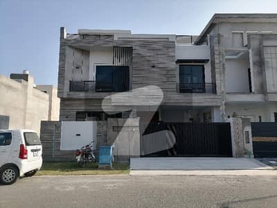 رائل آرچرڈ - بلاک سی رائل آرچرڈ,ملتان پبلک سکول روڈ,ملتان میں 5 کمروں کا 10 مرلہ مکان 3.5 کروڑ میں برائے فروخت۔ رائل آرچرڈ - بلاک سی رائل آرچرڈ,ملتان پبلک سکول روڈ,ملتان میں 5 کمروں کا 10 مرلہ مکان 3.5 کروڑ میں برائے فروخت۔