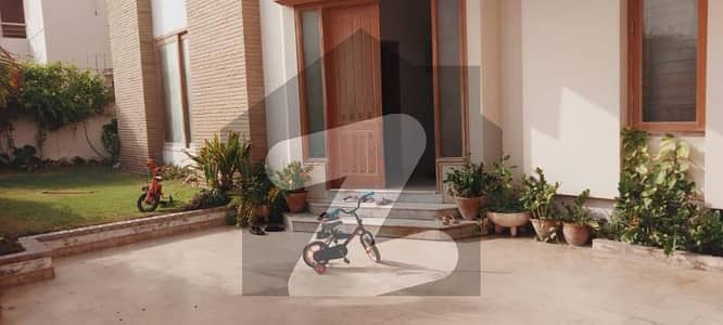 ڈی ایچ اے فیز 8 - زون اے ڈی ایچ اے فیز 8,ڈی ایچ اے ڈیفینس,کراچی میں 4 کمروں کا 1 کنال مکان 5.5 لاکھ میں کرایہ پر دستیاب ہے۔ ڈی ایچ اے فیز 8 - زون اے ڈی ایچ اے فیز 8,ڈی ایچ اے ڈیفینس,کراچی میں 4 کمروں کا 1 کنال مکان 5.5 لاکھ میں کرایہ پر دستیاب ہے۔