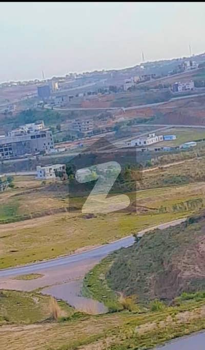 Prime Location Sector C 1kanal Plot For Sale 60feet Road