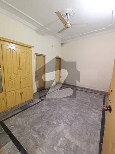 فیض آباد راولپنڈی میں 2 کمروں کا 4 مرلہ فلیٹ 75.0 لاکھ میں برائے فروخت۔