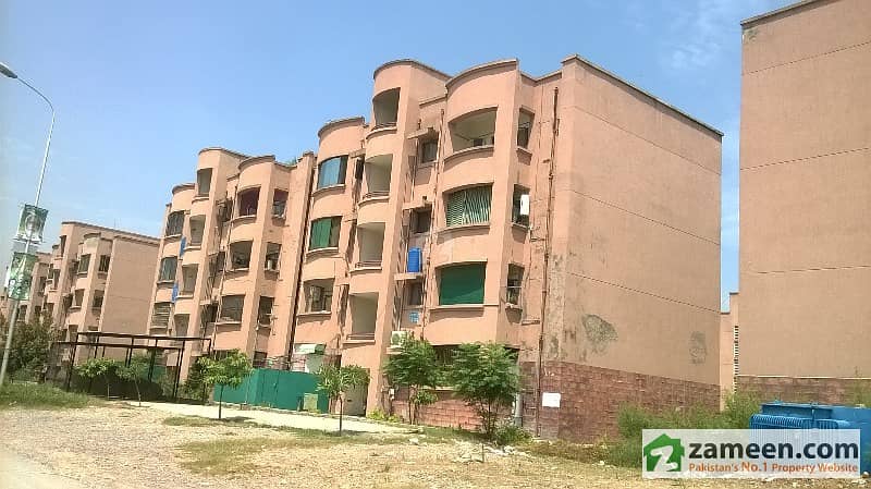G-11/3 D-Type - Top Floor 900 Sq. feet Flat In Housing Foundation For Sale