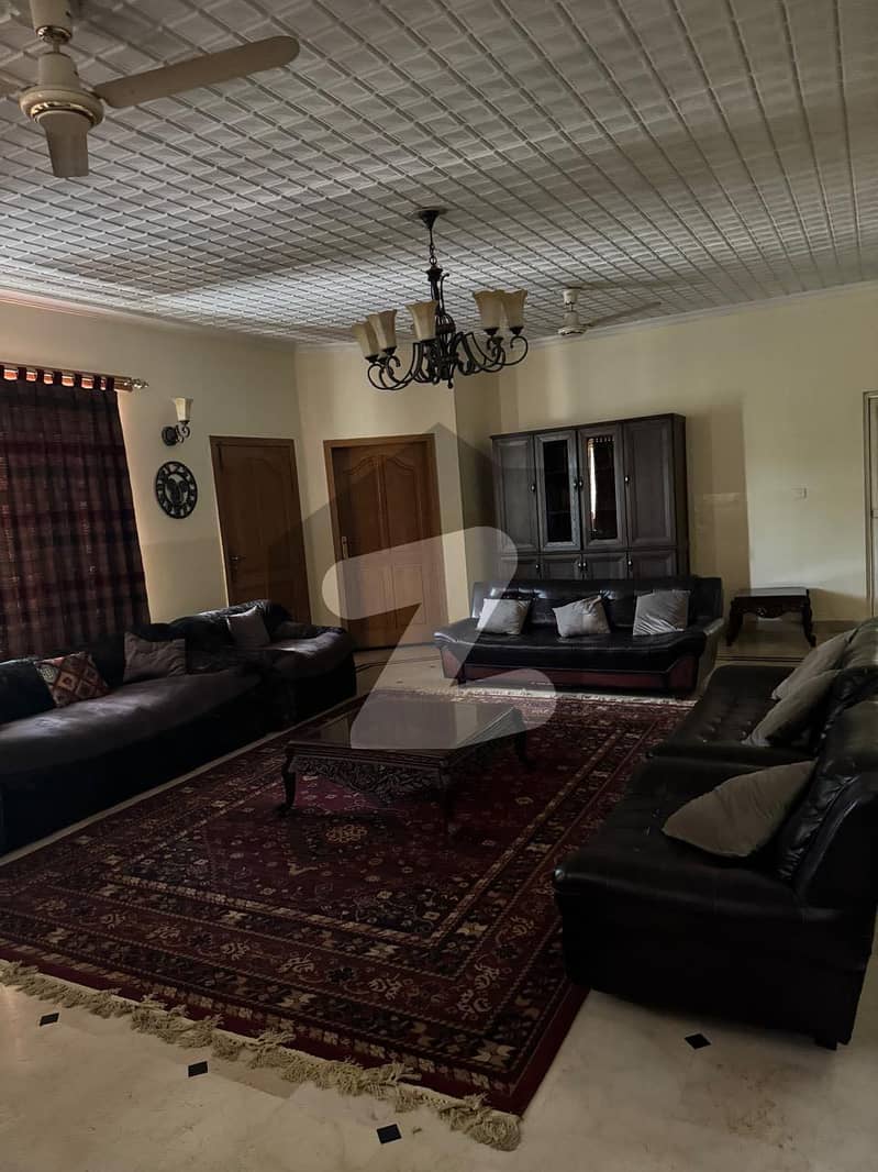 1 Kanal Full House For Sale 1 Kanal Full House For Sale