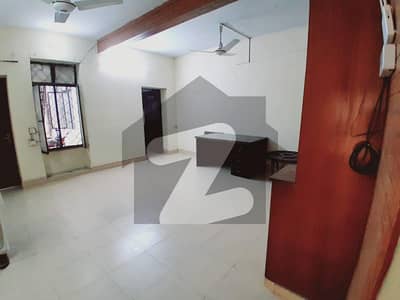 1 kanal house Available for Rent in Model Town Lahore