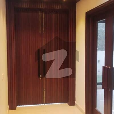 ڈی ایچ اے فیز 7 ڈیفنس (ڈی ایچ اے),لاہور میں 3 کمروں کا 1 کنال زیریں پورشن 1.6 لاکھ میں برائے فروخت۔ ڈی ایچ اے فیز 7 ڈیفنس (ڈی ایچ اے),لاہور میں 3 کمروں کا 1 کنال زیریں پورشن 1.6 لاکھ میں برائے فروخت۔