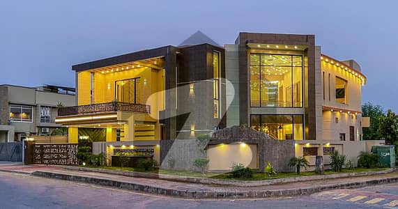 Brand New 1 Kanal Corner House With 5 Marla Lawn