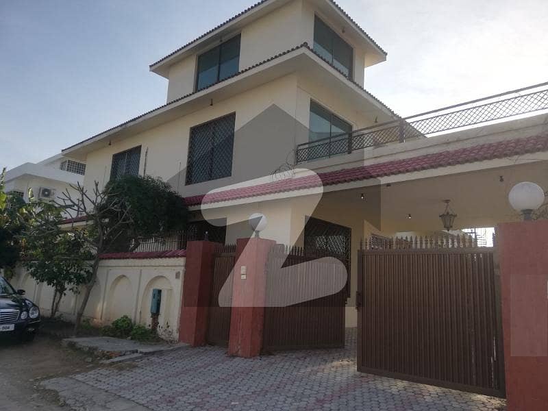HOUSE FOR RENT IN F-6 HOUSE FOR RENT IN F-6