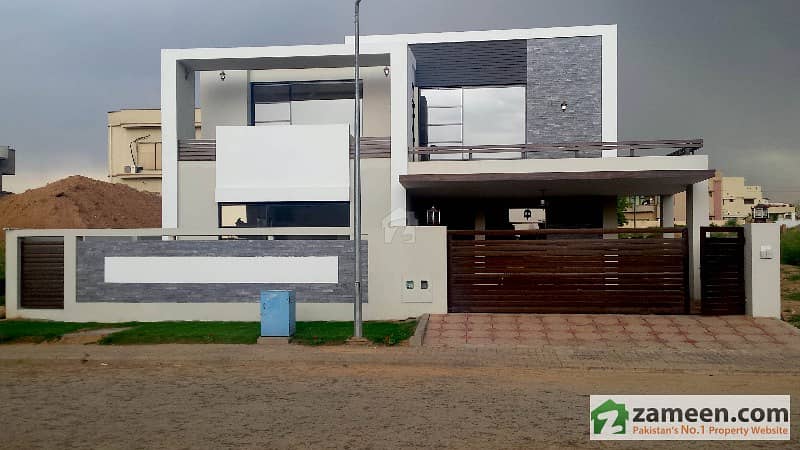 Newly Constructed 2015 - 1 Kanal 5 Bed Room In Defence