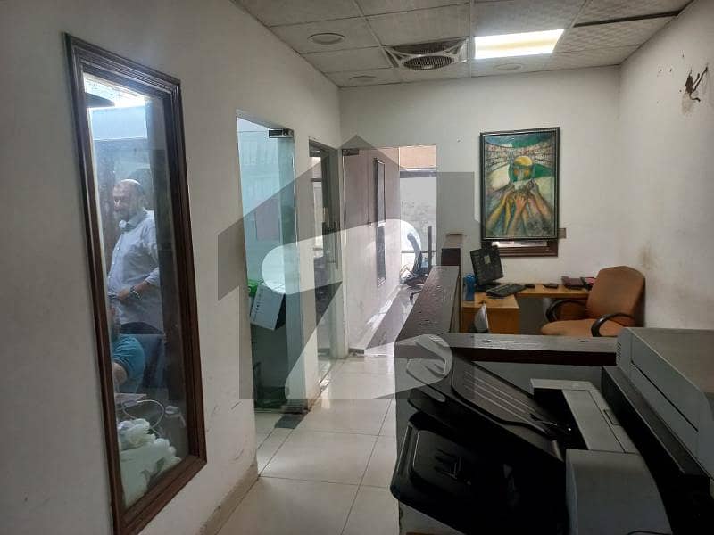 Main Shahrah E Faisal Business Avenue 1100 Sq Ft Office With Chambers 24*7 Operations Main Shahrah E Faisal Business Avenue 1100 Sq Ft Office With Chambers 24*7 Operations