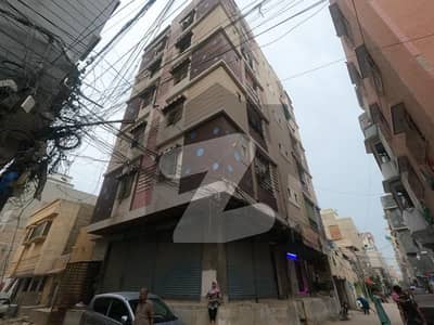 A Prime Location Flat Of 750 Square Feet In Rs. 7000000 Azam Town ...