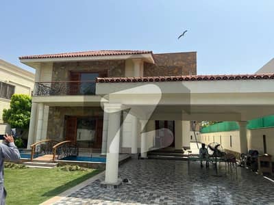 Beautiful House 1000 Yards Bungalow with Huge Lawn lovers Dha Phase 8 Zone A