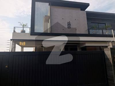 ڈی ایچ اے فیز 1 ڈیفنس (ڈی ایچ اے),لاہور میں 3 کمروں کا 1 کنال بالائی پورشن 1.3 لاکھ میں کرایہ پر دستیاب ہے۔