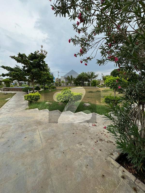 Alize garden 195 sq yards plot for sale