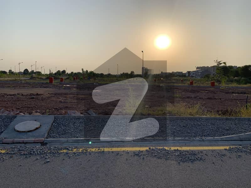 Park Facing 5 Marla Residential Plot Available For Sale
