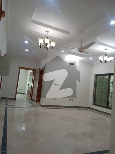 35*70 Upper Portion Available For Rent In G-14/4