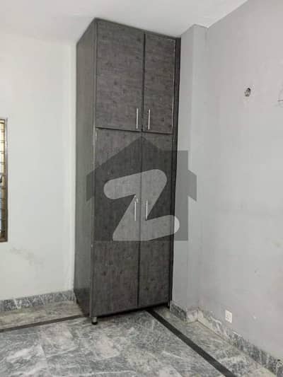 5 Marla Family flat Available for Rent 5 Marla Family flat Available for Rent