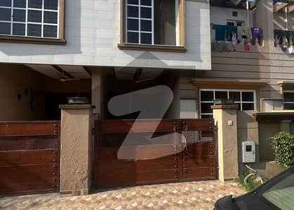 5 Marla House For Rent In Paragon City Block Wood 1