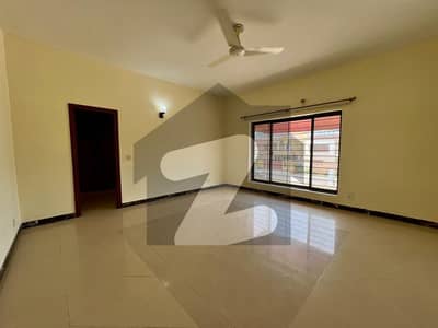 500 YARDS 1+3 BEDROOMS TILE FLOORING HOUSE FOR RENT