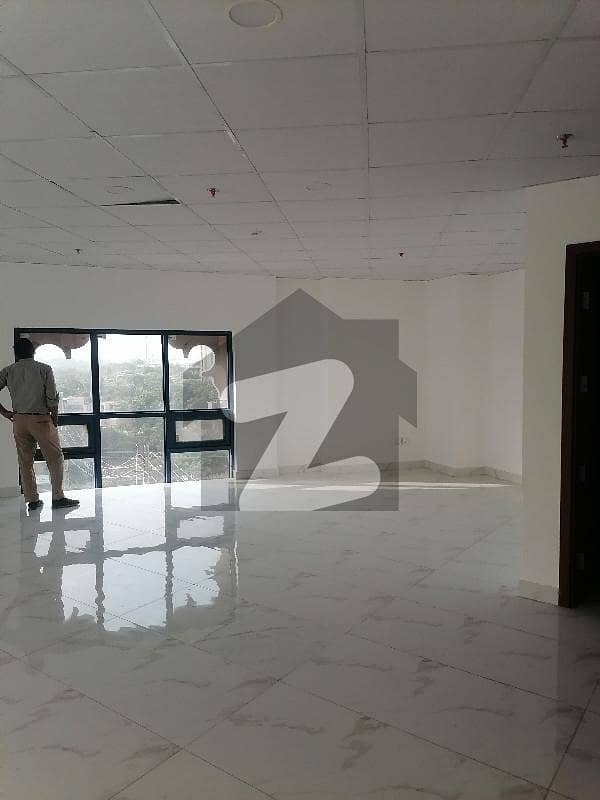 850 Sqft Ready Office Space in Gulberg