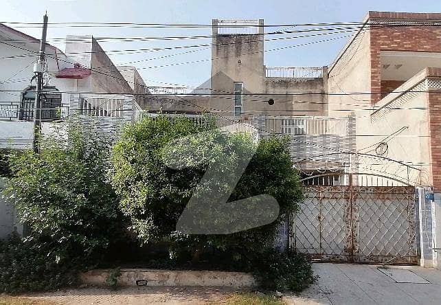 علامہ اقبال ٹاؤن ۔ کریم بلاک علامہ اقبال ٹاؤن,لاہور میں 4 کمروں کا 10 مرلہ مکان 3.5 کروڑ میں برائے فروخت۔ علامہ اقبال ٹاؤن ۔ کریم بلاک علامہ اقبال ٹاؤن,لاہور میں 4 کمروں کا 10 مرلہ مکان 3.5 کروڑ میں برائے فروخت۔