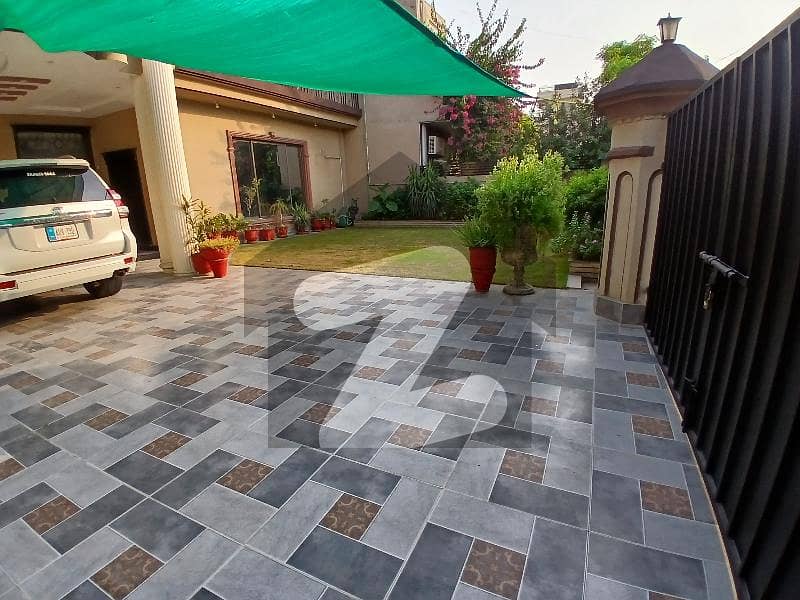 One Kanal Luxury House In Model Town