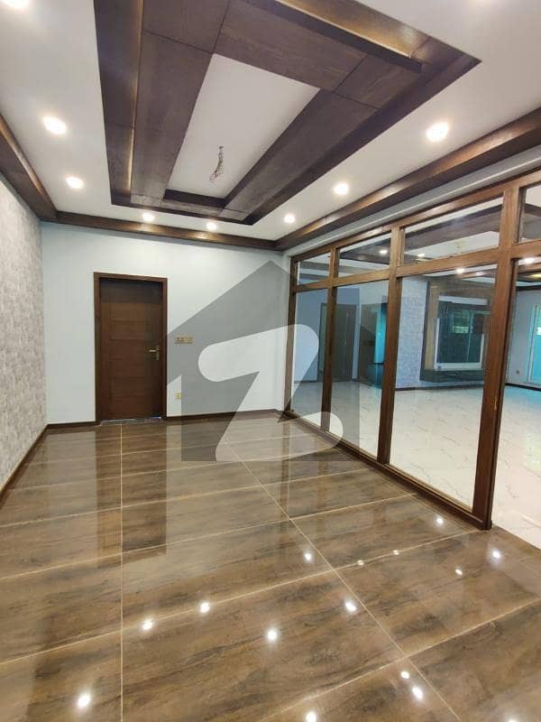1 Kanal Ideal House For Office 1 Kanal Ideal House For Office