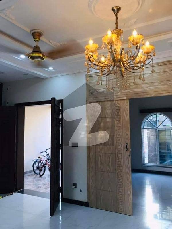 500 Yard Main Karsaz New Bungalow Top Class Location Huge Garden Parking Servant Room Reasonable Demand 500 Yard Main Karsaz New Bungalow Top Class Location Huge Garden Parking Servant Room Reasonable Demand