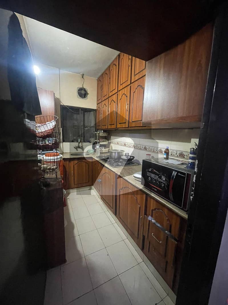 Leased Flat For Sale Abul Hassan Isphani Road, Karachi ID51246968