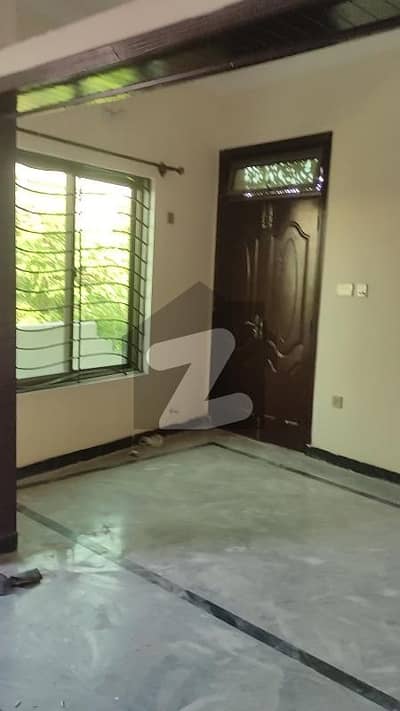 10 Marla Separate  Upper Portion For Rent