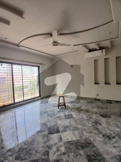 Modern Design 1 Kanal Beautiful House Available For Rent In DHA Phase 3