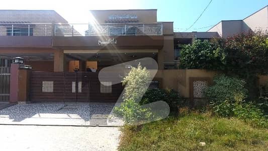 ڈیوائن گارڈنز لاہور میں 5 کمروں کا 14 مرلہ مکان 5.5 کروڑ میں برائے فروخت۔