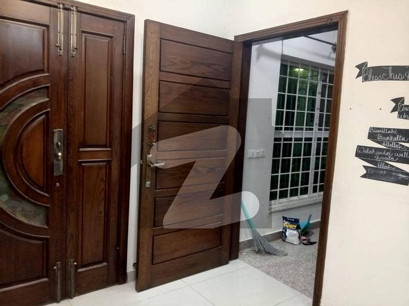 ڈی ایچ اے فیز 1 - سیکٹر سی ڈی ایچ اے ڈیفینس فیز 1,ڈی ایچ اے ڈیفینس,اسلام آباد میں 3 کمروں کا 1 کنال بالائی پورشن 90.0 ہزار میں کرایہ پر دستیاب ہے۔ ڈی ایچ اے فیز 1 - سیکٹر سی ڈی ایچ اے ڈیفینس فیز 1,ڈی ایچ اے ڈیفینس,اسلام آباد میں 3 کمروں کا 1 کنال بالائی پورشن 90.0 ہزار میں کرایہ پر دستیاب ہے۔