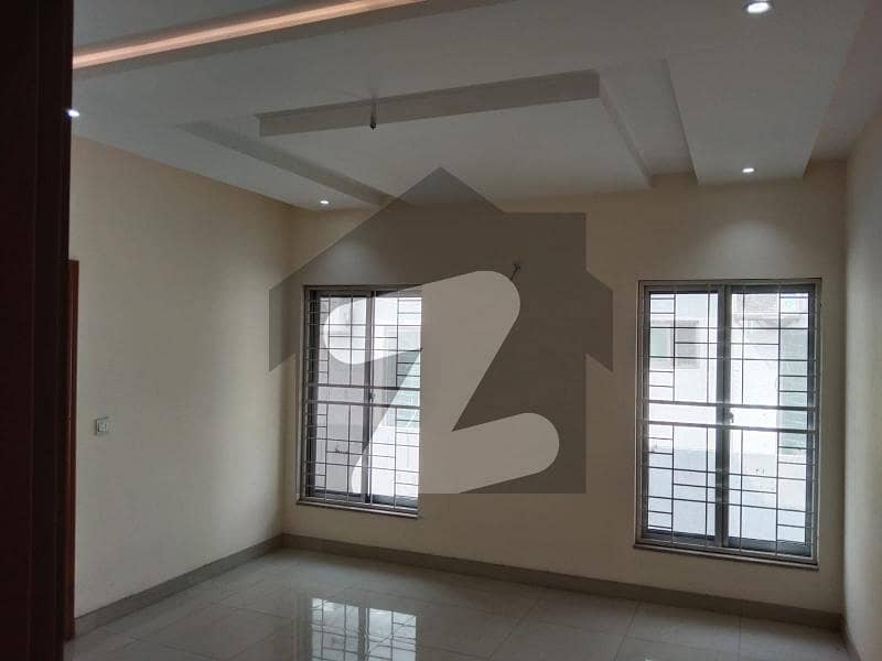 12 Marla Independent House For Rent 12 Marla Independent House For Rent