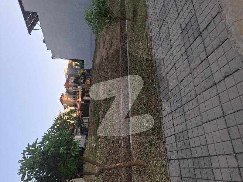5 Marla Plot For Sale Overseas 5 Street Corner Sun Face Heighted Location 5 Marla Plot For Sale Overseas 5 Street Corner Sun Face Heighted Location
