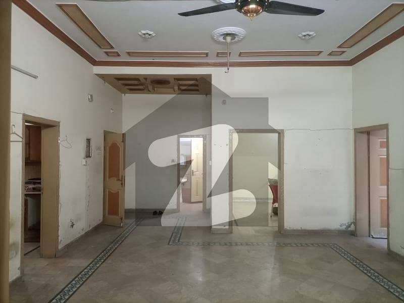9 Marla Single Storey House For Rent 9 Marla Single Storey House For Rent