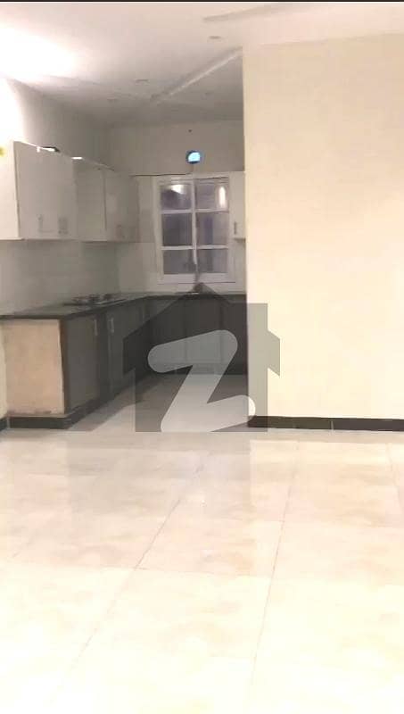 3bedroom flat For rent In Shaheed e millat