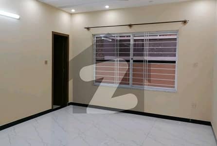 Aesthetic Prime Location Lower Portion Of 1 Kanal For rent Is Available