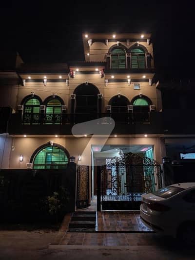 سینٹرل پارک ۔ بلاک اے سینٹرل پارک ہاؤسنگ سکیم,لاہور میں 4 کمروں کا 5 مرلہ مکان 1.9 کروڑ میں برائے فروخت۔ سینٹرل پارک ۔ بلاک اے سینٹرل پارک ہاؤسنگ سکیم,لاہور میں 4 کمروں کا 5 مرلہ مکان 1.9 کروڑ میں برائے فروخت۔